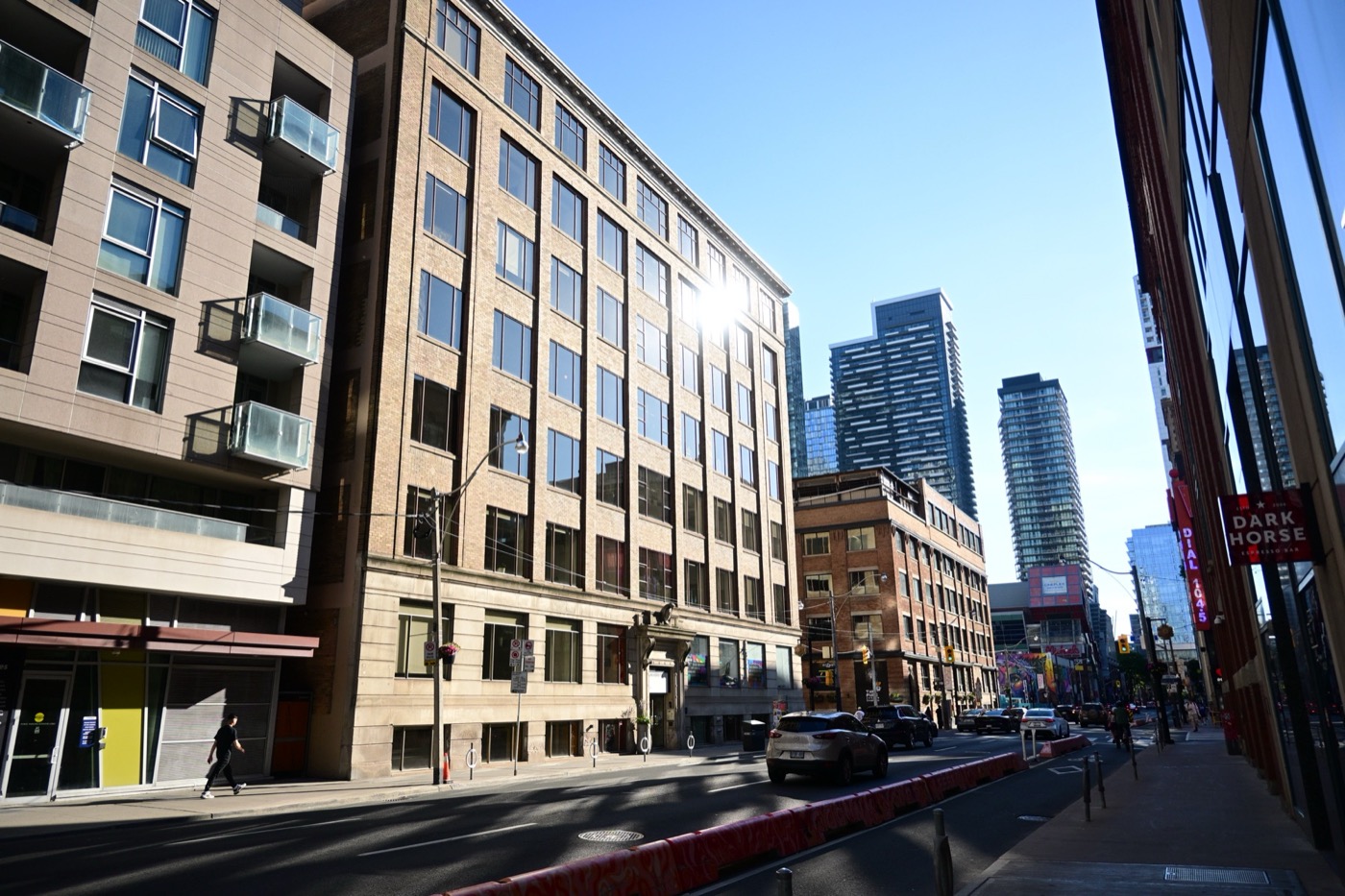 Toronto — frame 52 of the Casa gallery